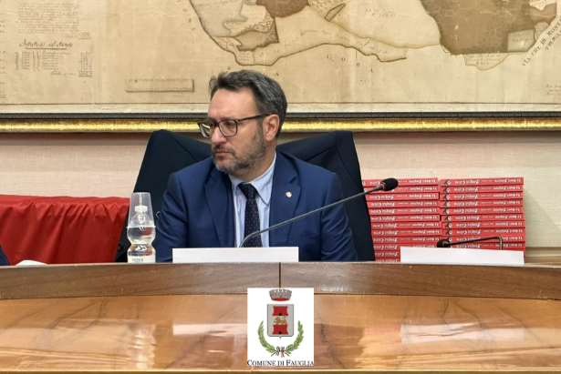Alberto Lenzi, Sindaco di Fauglia e Assessore Regionale